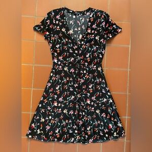 Black Floral Short Sleeved button up Madewell Shirt dress size 00